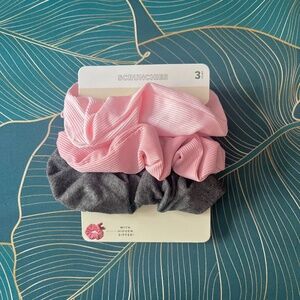 Hidden zipper scrunchie set